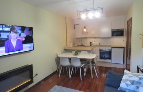 Canfranc-Estacion Apartment | Ático Dúplex reformado con vistas a la montaña
