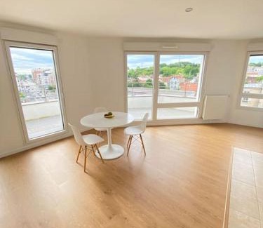 Villemomble Apartment | Élégance Parisienne