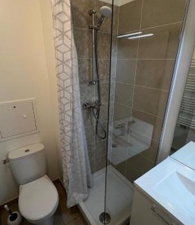 Villemomble Apartment | Élégance Parisienne