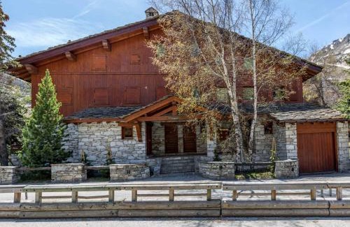 Val-d'Isere Apartment | Élégant 4 pièces avec terrasse plein Sud, cheminée, parking couvert, au centre proche pistes et commodités - FR-1-694-91