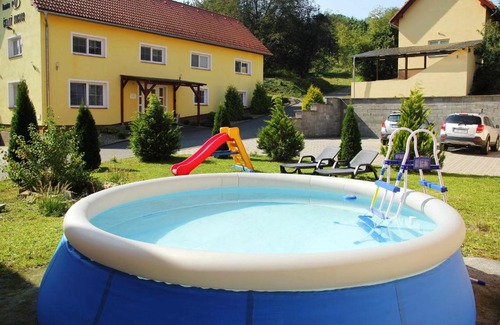 Sarovy Apartment | Černý Kocour Apart hotel