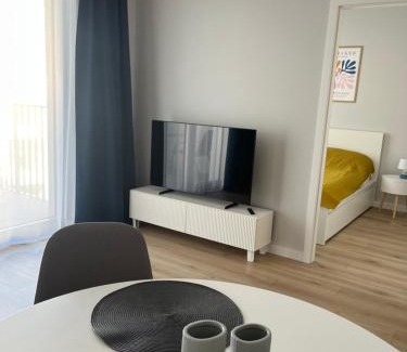 Mlyniska Apartment | Żurawie Modern Apartment
