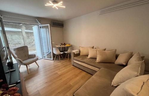 Alimos Apartment | Διαμέρισμα δίπλα από την θάλασσα