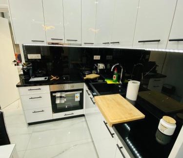 Neapoli-Sykies Apartment | Λαμπερό Διαμέρισμα 1