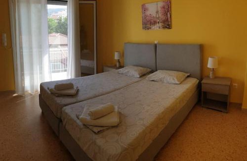 Xylokastron Apartment | Ξυλοκαστρο σπίτι δίπλα στα πεύκα και τη θάλασσα!