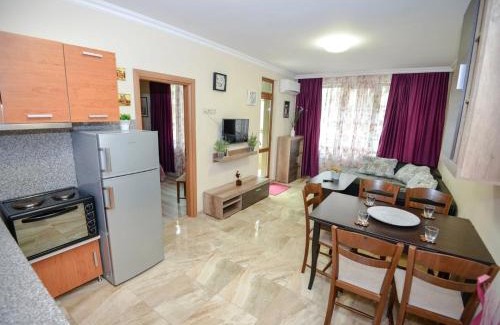 Pomorie Apartment | Апартаменти Лазур с безплатен паркинг
