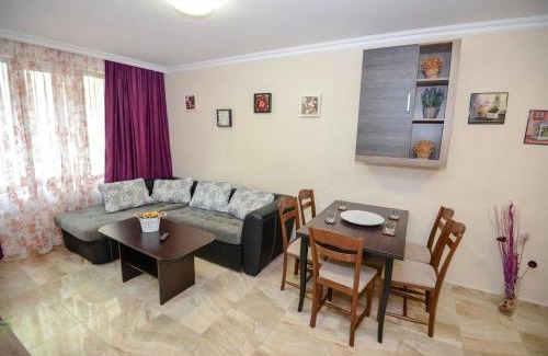 Pomorie Apartment | Апартаменти Лазур с безплатен паркинг