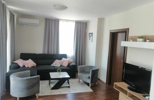 Chernomorets Apartment | Апартамент Sunny home