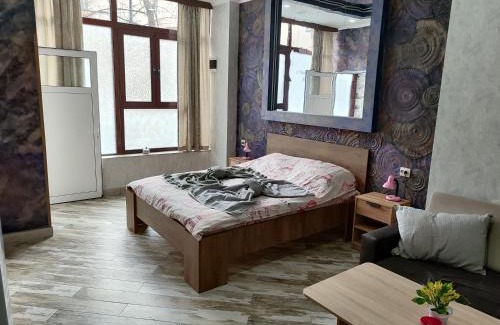 Sliven Apartment | АРТ 3