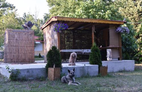 Akhtopol House | Вили Водно Конче Villas Vodno Konche