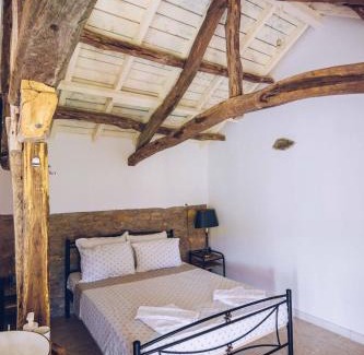 Letnitsa House | Онгъл запад