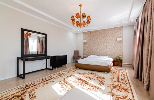 Tuzdybastau House | Уютный большой дом в Бесагаш