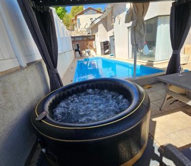 Rosh Pinna Apartment | הזהר הצפוני