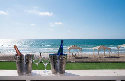 Haifa Apartment | מבנים בים 77 Suites at sea