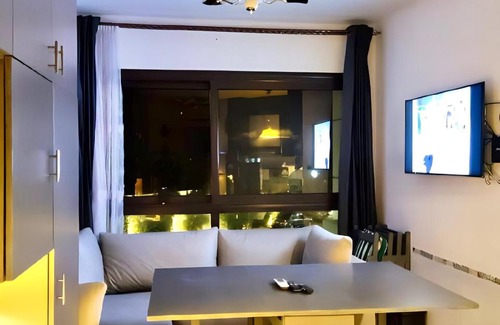 Al-Manasrah Apartment | استيديو علوى بورتو سعيد porto said Studio in a resort