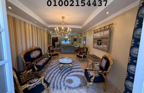 Ash-Sharq Apartment | شقه عائليه سوبر لوكس 401 في وسط الحي الافرنجي في مركز المدينه