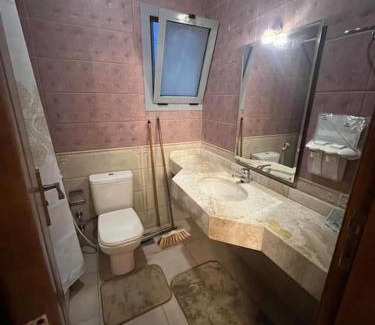 Bab Sharqi Apartment | شقه ٣ غرف على البحر فى سبورتنج