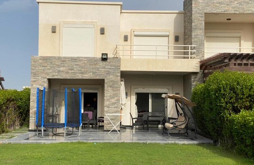 Sidi Abd El-Rahman Ski Chalet | فيلا للايجار في amwaj الساحل الشمالي