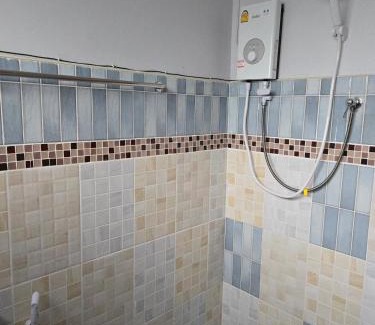 Narathiwat Hotel | จันผารีสอร์ท By NLG