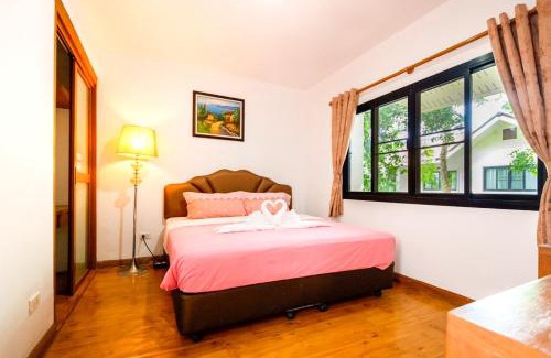 Nai Mueang Hotel | ชญาดา การ์เด้นเฮาส์ & รีสอร์ท Hotel