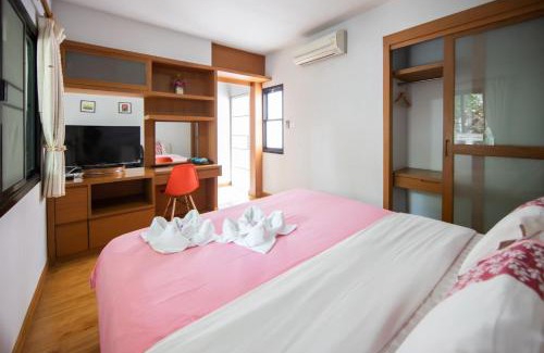 Nai Mueang Hotel | ชญาดา การ์เด้นเฮาส์ & รีสอร์ท Hotel