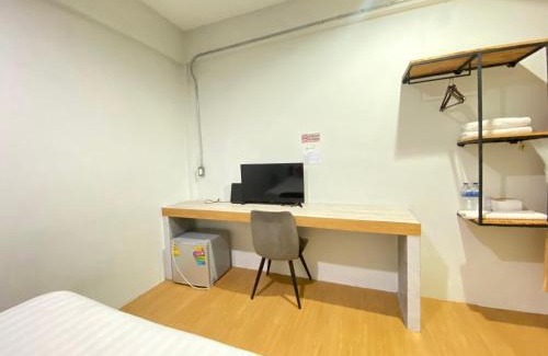 Talat House | ซับรูมโฮเทล Subroom Hotel