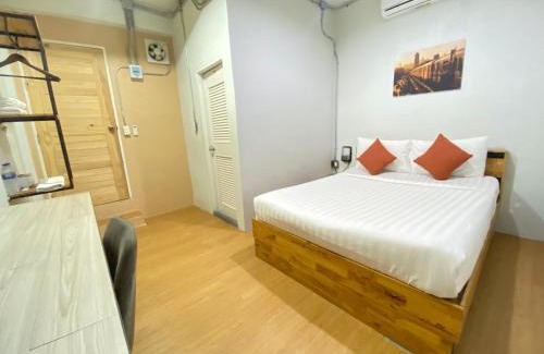 Talat House | ซับรูมโฮเทล Subroom Hotel
