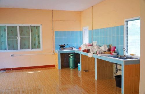 Cha-am House | ตาลฟ้ารีสอร์ท (Tanfah Resort)