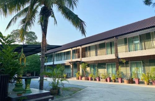 Pak Chong House | บ้านชมเขา - Baan Chom Khao