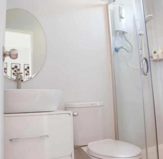 Narathiwat Hotel | บ้านทอนบีช รีสอร์ท