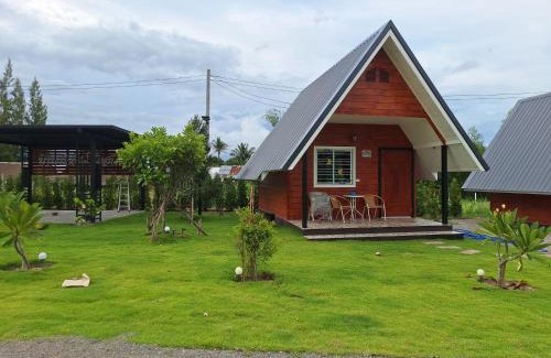 Suan Phueng House | บ้านน้ำผึ้งโฮมสเตย์