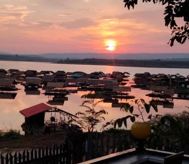 Wang Sam Mo House | บ้านระเบียงน้ำวังใหญ่ วังสามหมอ อุดรธานี