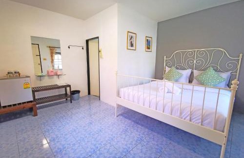 Laem Phak Bia Resort | ระเบียงทะเล รีสอร์ท