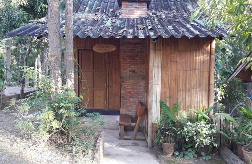 Pang Mu House | ลิ้นฟ้าแคมปิ้งรีสอร์ท