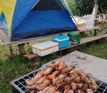 Sang Khom House | แม่ป้อมโฮมสเตย์ ลานกางเต้นท์ริมโขง