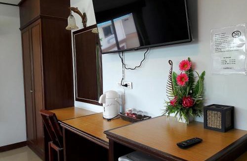 Nakhon Ratchasima Hotel | โรงแรมฟ้าพราวฝน Fah Proud Fon Hotel