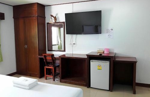 Nakhon Ratchasima Hotel | โรงแรมฟ้าพราวฝน Fah Proud Fon Hotel