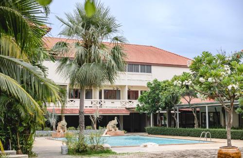 Tha Wung Hotel | โรงแรมสบายโฮเต็ล