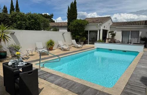 La Couarde-sur-Mer House | ღ Ostaria - Maison Spacieuse, Piscine & Garage