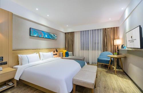 Jeifangbei Central Business District Hotel | 丽呈君顿酒店重庆解放碑步行街洪崖洞店