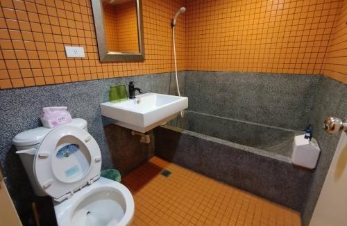 Tainan City Centre House | 南客ㄧ雙人,四人套房