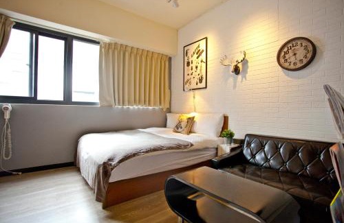 University District Apartment | 台中一中街格雷熊