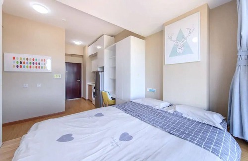 Jinsong Panjiayuan Apartment | 国贸CBD近地铁家庭小两居 国贸CBD近地铁家庭小两居