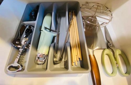 Agia Paraskevi Apartment | 地铁站旁，免费停车，安静舒适街区，精品两卧室大露台公寓，治安好