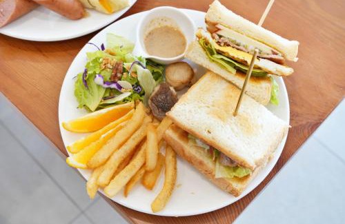 Sail Rock Beach House | 墾丁山海晴民宿