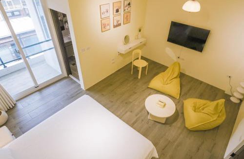 Taitung City Centre House | 奶油呼呼電梯民宿