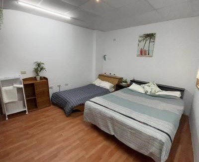 Old Town Hotel | 安北路與古堡街口7-11正後方