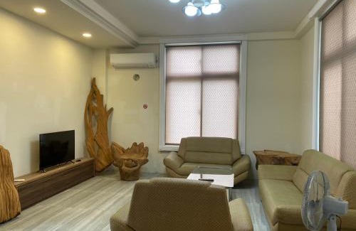 Ji'an House | 寬品居庭園電梯民宿