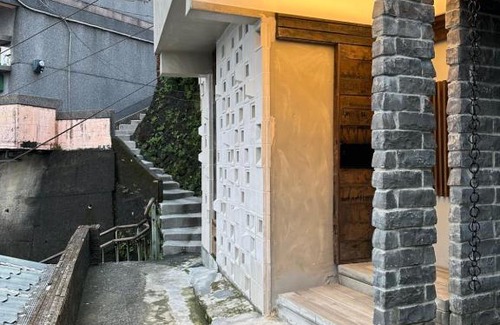 Ruifang House | 山午 雲在屾房