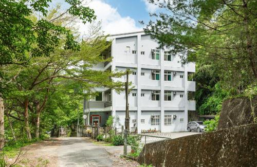 Puli House | 山水桃米旅店